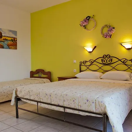 Yalis Apartment Achladies (Skiathos)