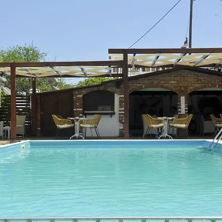 Apartment Yalis